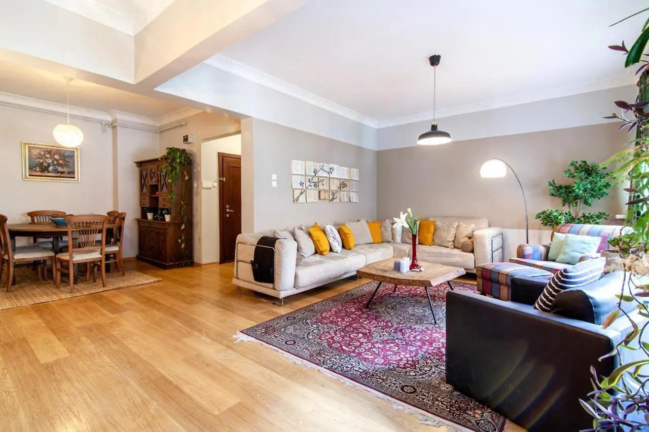 Vibrant Flat With Balcony In Sisli Apartment Istanbul